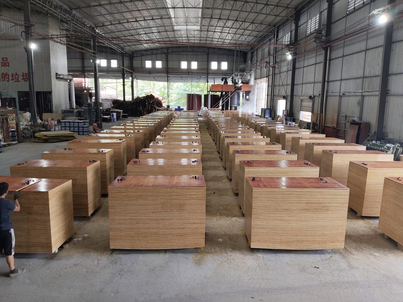 广西建筑模板产业链整合策略